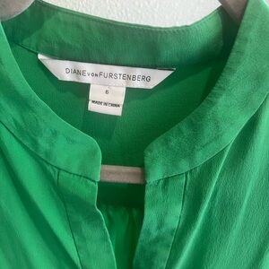 100% Silk Diane Von Furstenberg Green Top